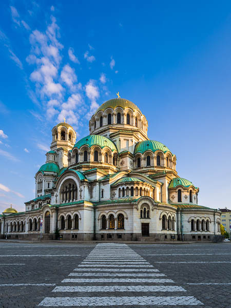 Die Alexander-Newski-Kathedrale in Sofia, Bulgarien im frühen Morgenlicht von Michael Abid