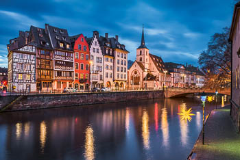 Straßburg mit Weihnachtsbeleuchtung