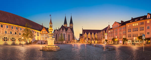 Night panorama of the Altstadtmarkt in Braunschweig, Germany by Michael Abid