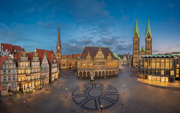 Panorama of the market square of Bremen, Germany at night by Michael Abid