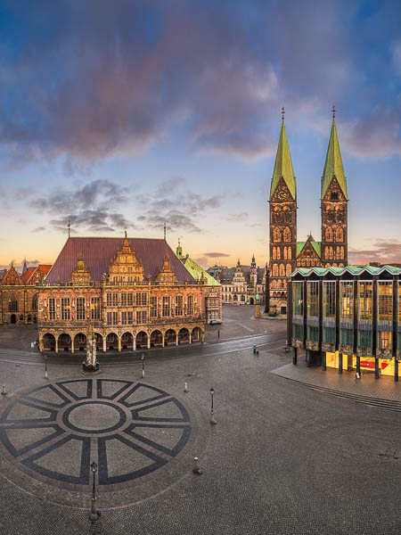 Marktplatz von Bremen, Deutschland zum Sonnenuntergang von Michael Abid