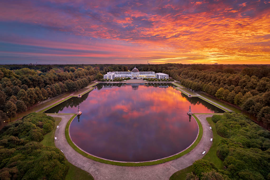 Parkhotel at sunrise in Bremen