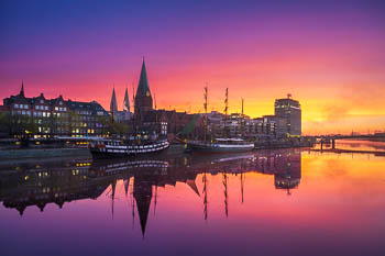 Schlachte in Bremen at sunrise