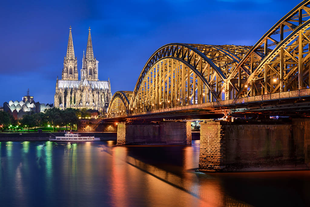 Cologne Cathedral at night