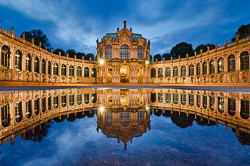 Zwinger in Dresden bei Nacht
