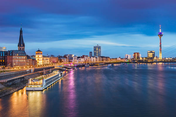 Evening at the Rhine river in Dusseldorf, Germany by Michael Abid