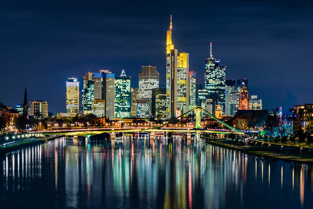 Nächtliche Skyline von Frankfurt