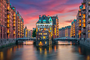 Sonnenuntergang in der Speicherstadt in Hamburg