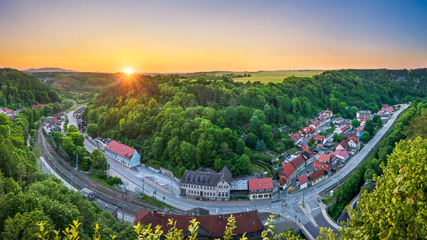 Panorama von Rübeland im Oberharz am Brocken, Deutschland bei Sonnenuntergang von Michael Abid
