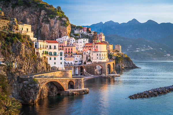 Morgenansicht von Atrani an der Amalfiküste, Italien von Michael Abid