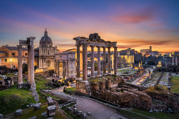 Sonnenaufgang am Forum Romanum in Rom, Italien von Michael Abid