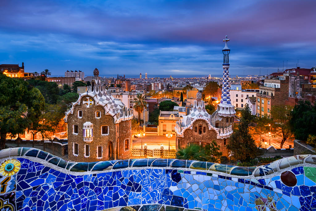 Park Guell in Barcelona bei Nacht