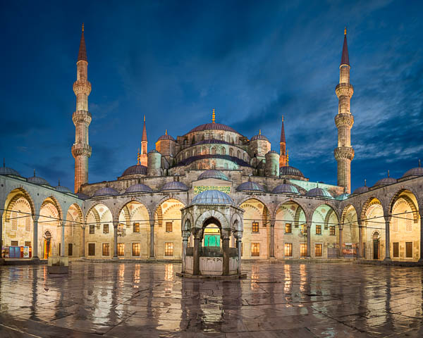 Blue Mosque at night in Istanbul, Turkey by Michael Abid