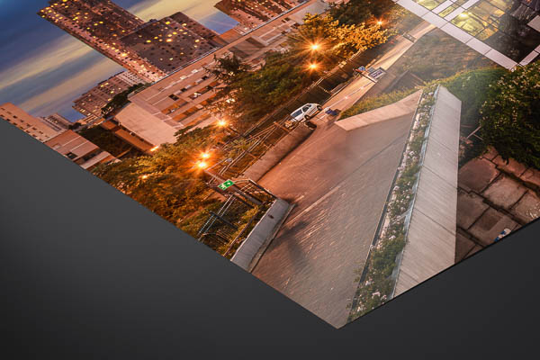 Kunstdruck / Poster | La Defense in Paris bei Nacht