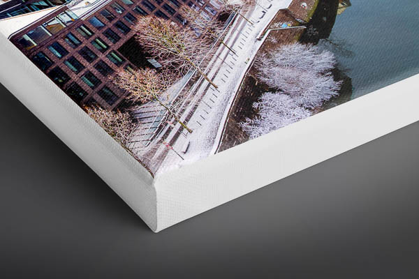 Canvas | Schlachte in Bremen on a winter day