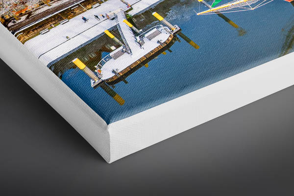 Canvas | Schlachte in Bremen on a winter day