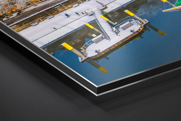 Metal Print | Schlachte in Bremen on a winter day