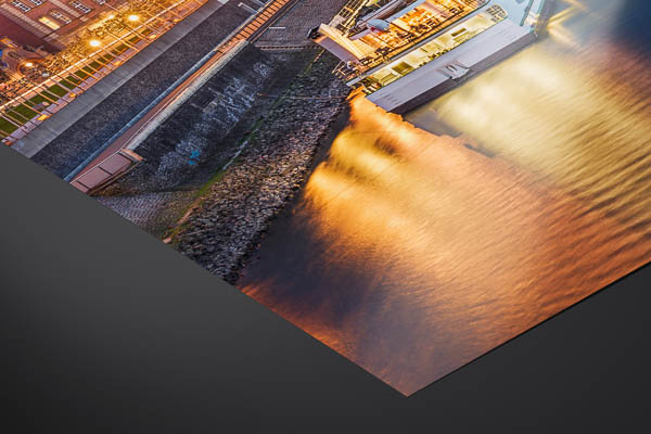 Kunstdruck / Poster | Skyline von Düsseldorf und der Rhein