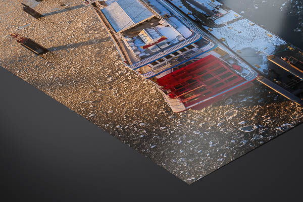 Fine Art Print | Floating ice on the Elbe river in Hamburg