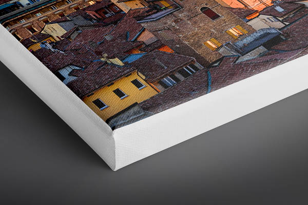 Leinwand | Nächtliche Skyline von Bologna
