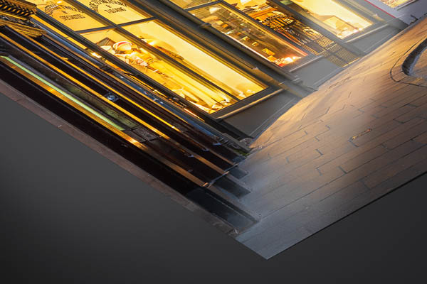 Kunstdruck / Poster | Victoria Street in Edinburgh bei Sonnenuntergang