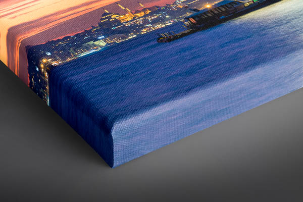 Canvas | Maiden's Tower in Istanbul at night
