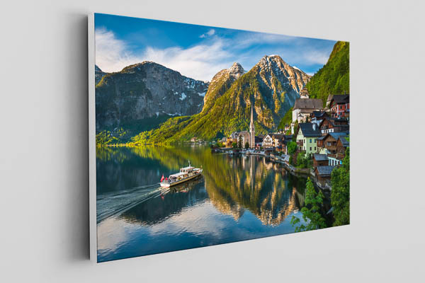 Canvas | Mountain village Hallstatt in Austria