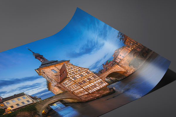 Kunstdruck / Poster | Altes Rathaus von Bamberg bei Nacht