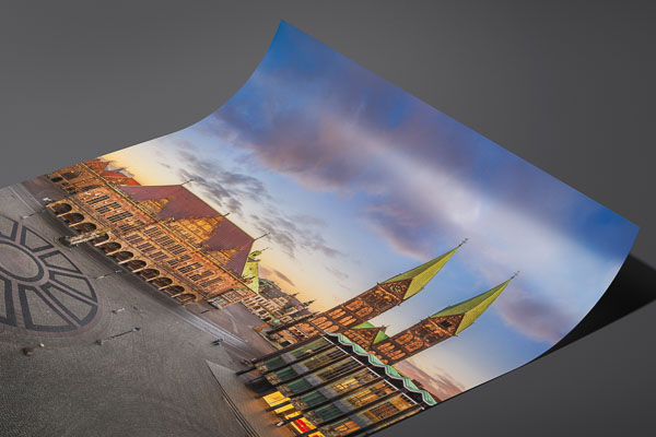 Kunstdruck / Poster | Marktplatz von Bremen zum Sonnenuntergang