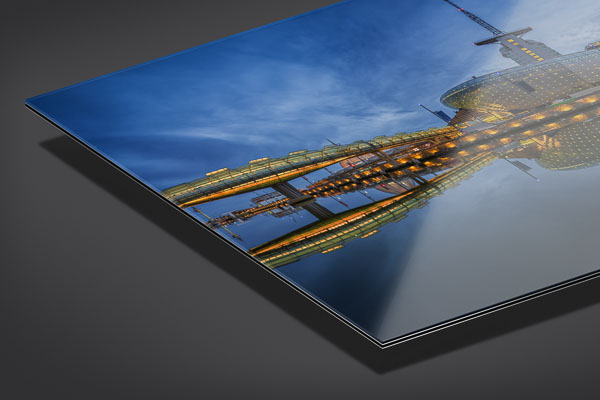 Acrylglas | Klimahaus in Bremerhaven bei Nacht