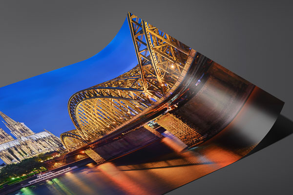 Kunstdruck / Poster | Kölner Dom bei Nacht