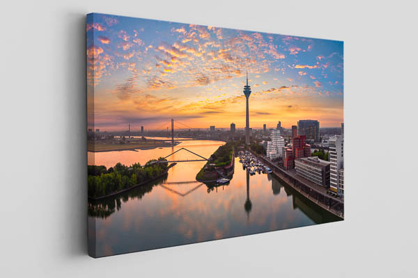 Leinwand | Medienhafen in Düsseldorf bei Sonnenaufgang