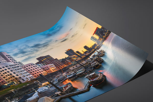 Kunstdruck / Poster | Medienhafen in Düsseldorf bei Sonnenuntergang