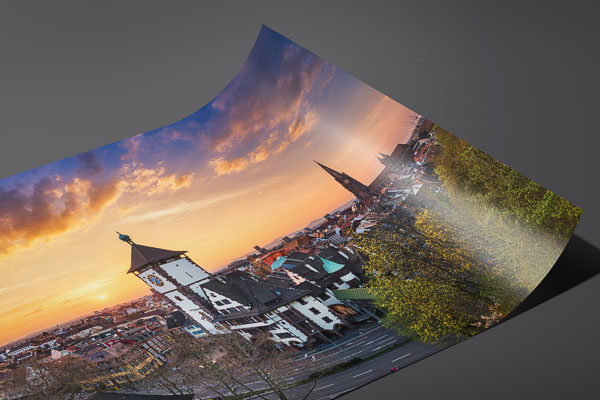 Kunstdruck / Poster | Panorama von Freiburg bei Sonnenuntergang