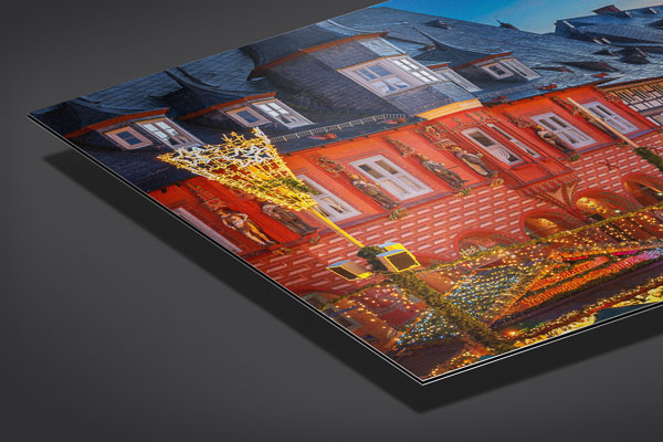 Metal Print | Historic buildings with Christmas lights in Goslar