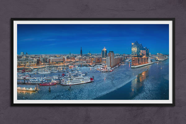 Fine Art Print | Winter night skyline of Hamburg