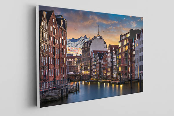 Canvas | Nikolaifleet and Elbphilharmonie in Hamburg