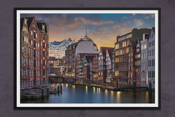 Fine Art Print | Nikolaifleet and Elbphilharmonie in Hamburg