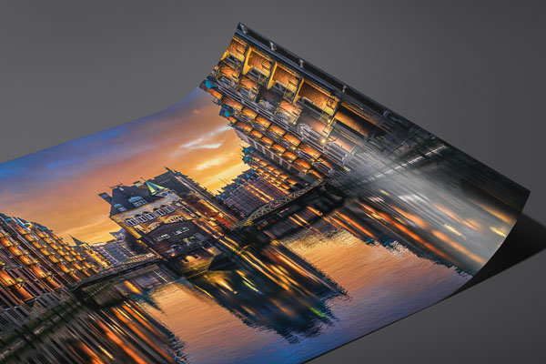 Kunstdruck / Poster | Sonnenuntergang in der Speicherstadt in Hamburg