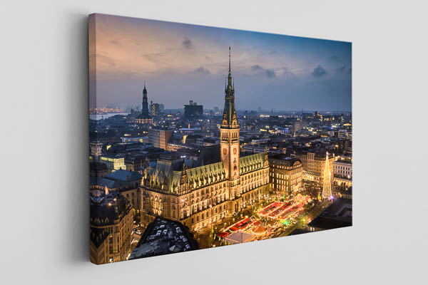 Canvas - Town Hall and Christmas market in Hamburg