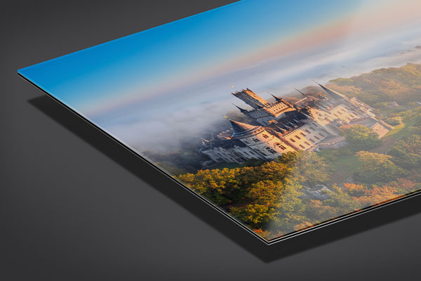 Acrylglas | Schloss Marienburg an einem nebligen Morgen