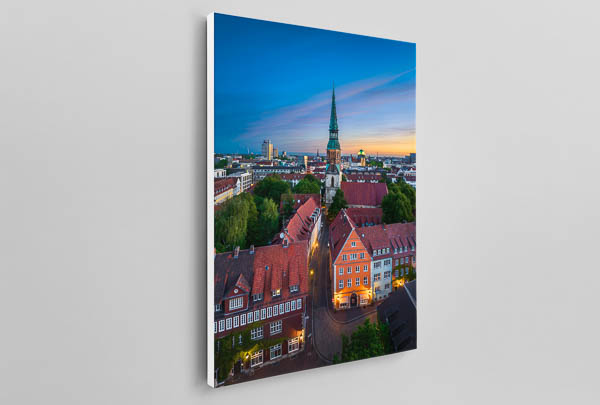 Canvas | Old town of Hannover with Kreuzkirche church
