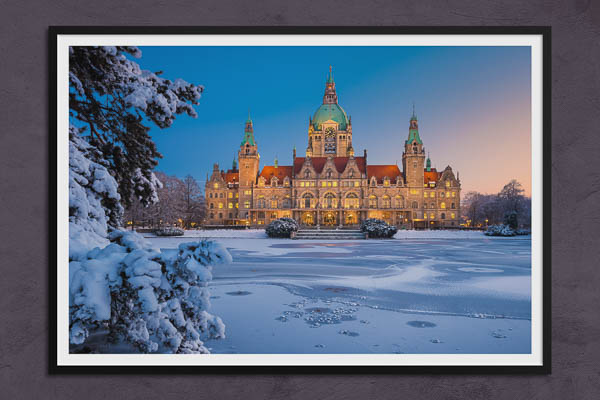 Poster / Kunstdruck | Rathaus von Hannover im Winter