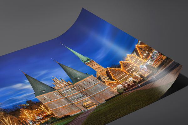 Kunstdruck / Poster | Holstentor in Lübeck