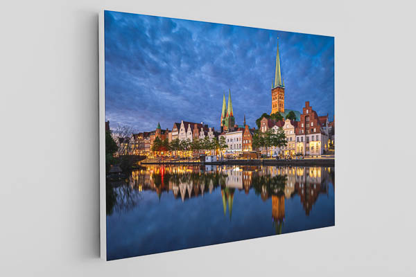 Canvas | Old town of Lübeck at night