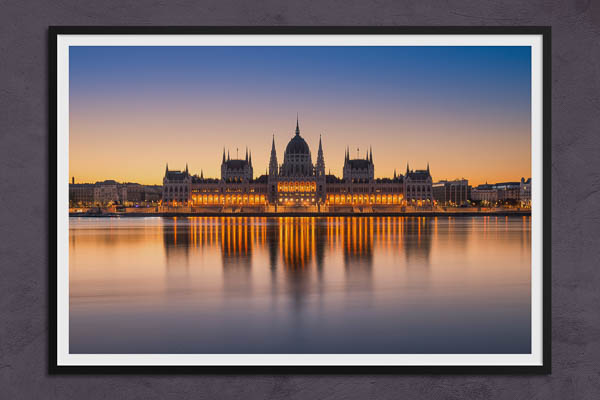 Poster / Kunstdruck | Sonnenaufgang am Parlamentsgebäude in Budapest
