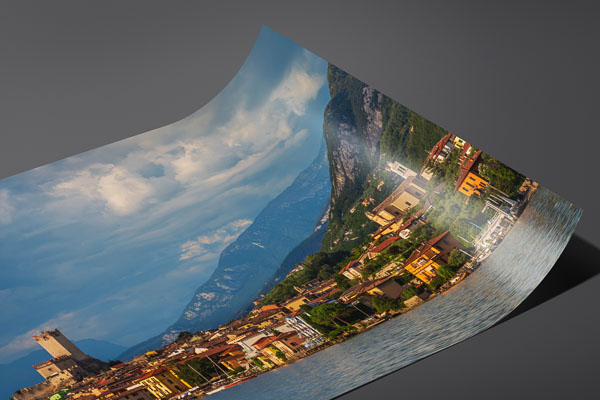 Kunstdruck / Poster | Panorama von Malcesine am Gardasee