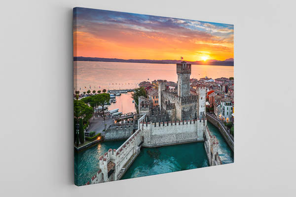Canvas | Scaliger Castle in Sirmione on Lake Garda