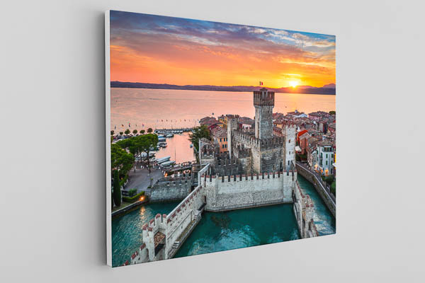 Canvas | Scaliger Castle in Sirmione on Lake Garda