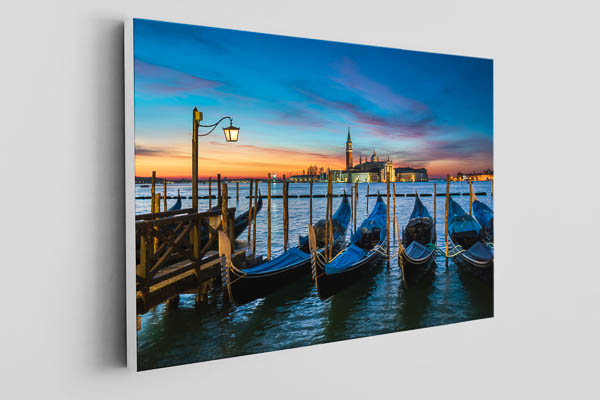 Canvas - Gondolas at sunrise in Venice